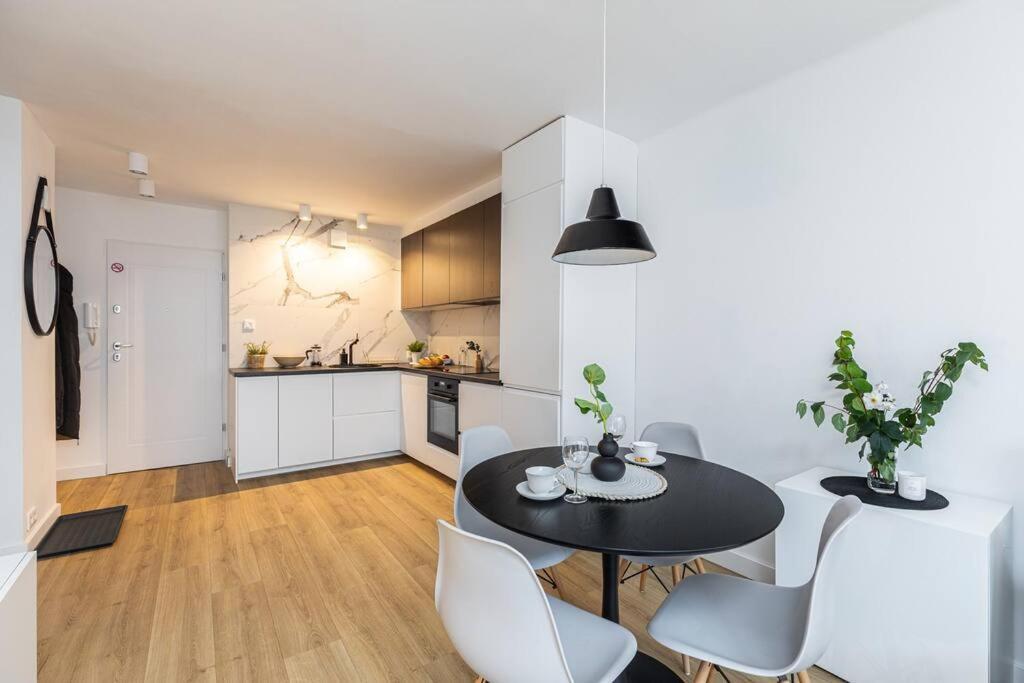 Superapart Jana Pawla Ii, Apt 302 Cozy Urban Retreat, Perfect For Couples Varsovia Exterior foto